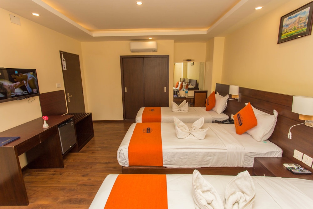 Hotel Jay Suites 41/75
