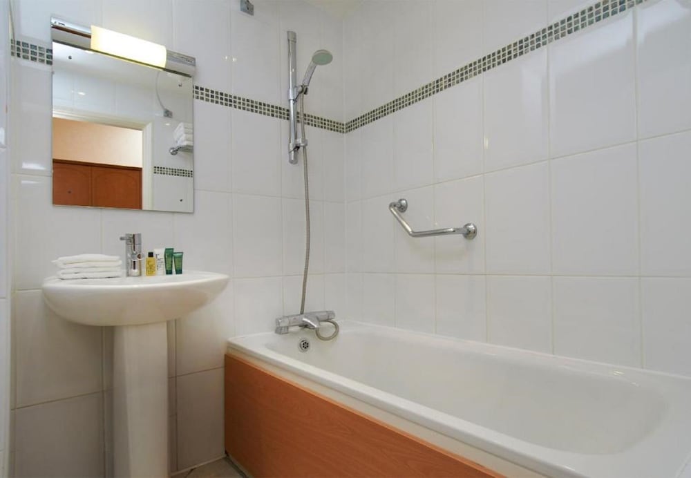 Avisford Park Hotel 34/74