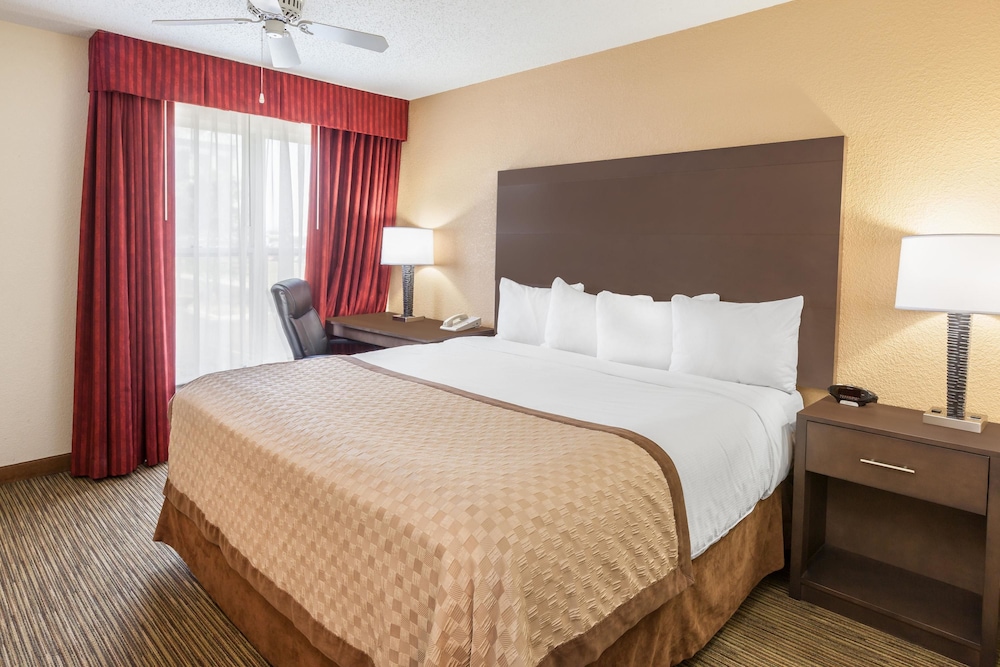 Affordable Suites of America Detroit-Warren (Ex Hawthorn Suites By Wyndham) 6/50