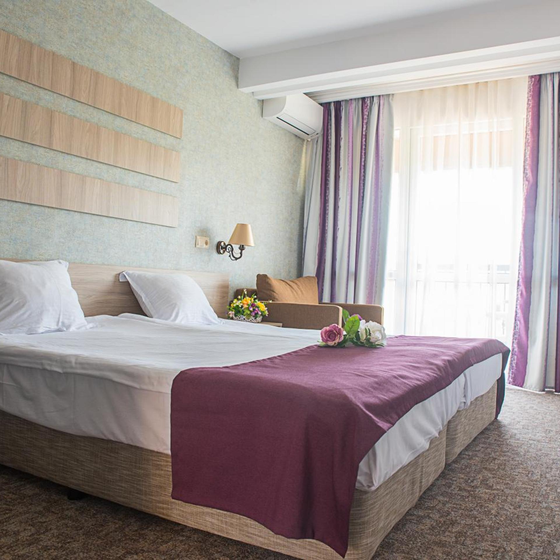 Standard, Double or Twin Bed