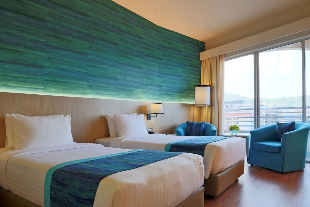 The Royal Paradise Hotel & Spa 14/75