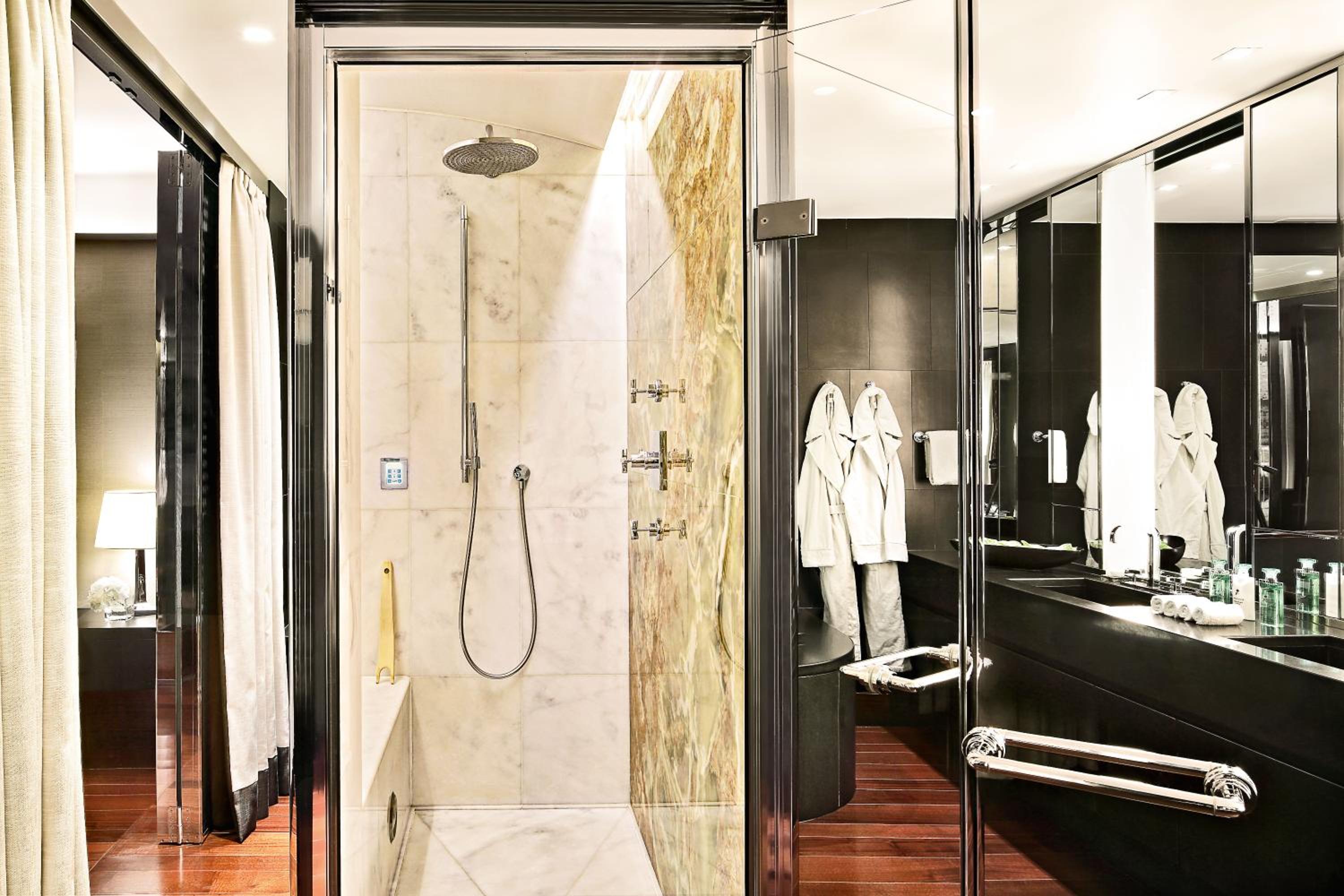 2 Bedrooms, Presidential, Suite, King Bed