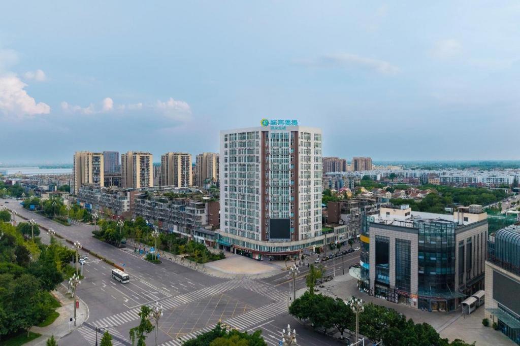 City Comfort Inn Deyang Shifang Yonghu Park 9/50