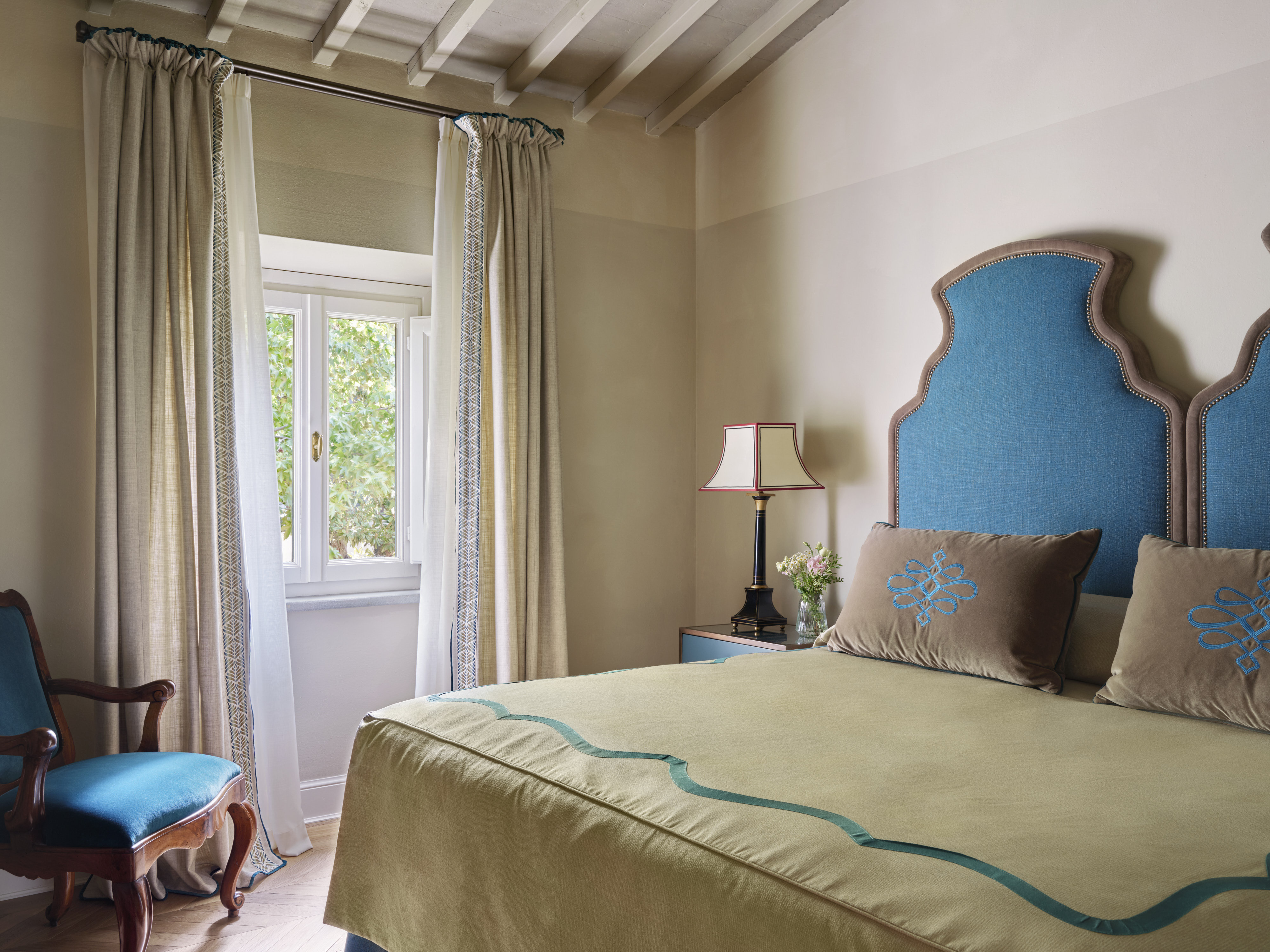 SUITE, RIVER OR GARDEN VIEW