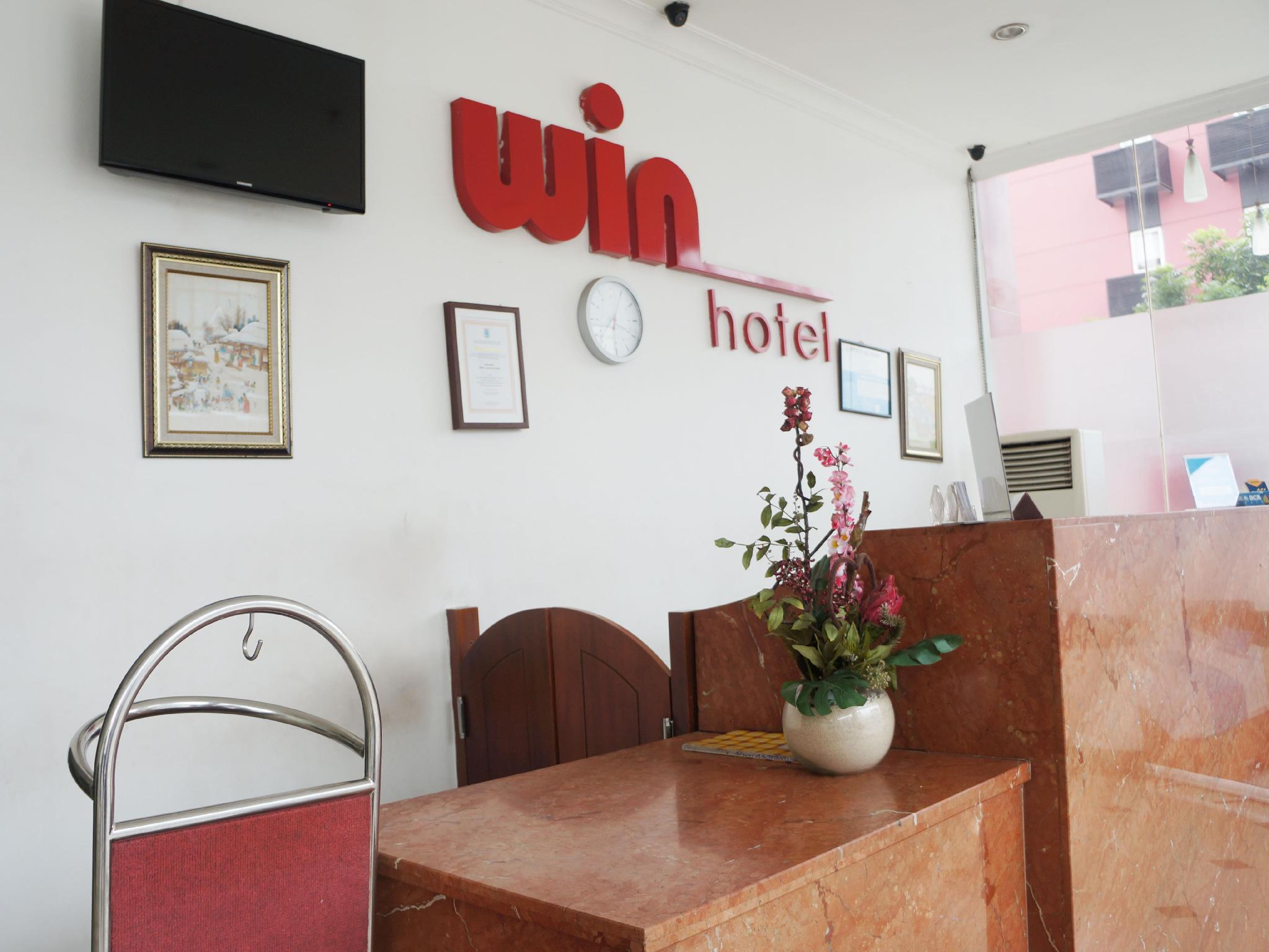 Win Hotel Blok M 26/33