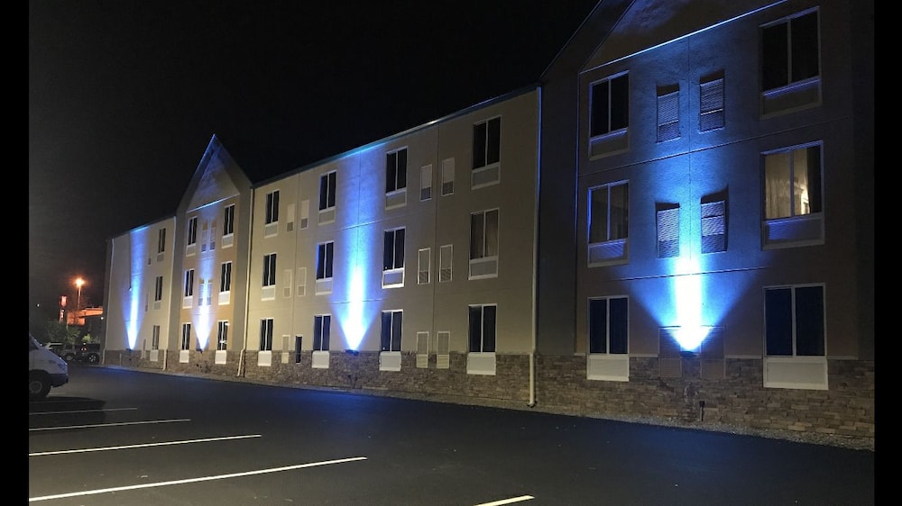 Baymont Inn And Suites Kingston Plymouth Bay 4/42