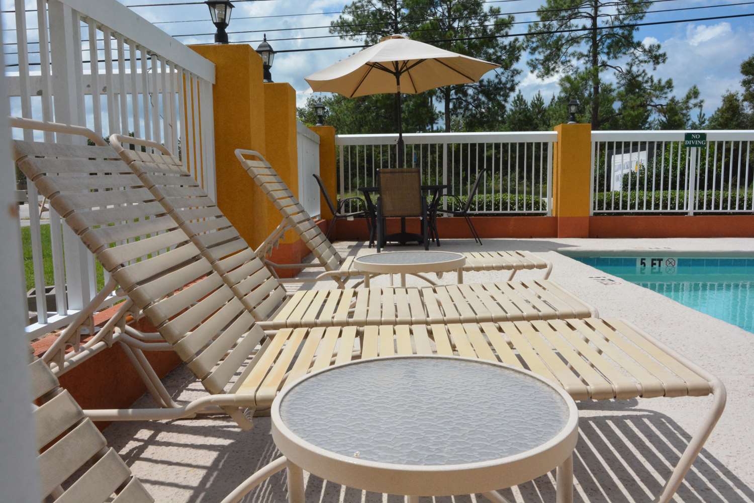 Jameson Inn & Suites Hazlehurst 9/37