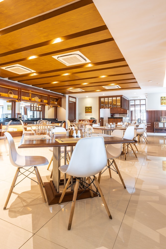 Grand Hotel Vientiane 46/60