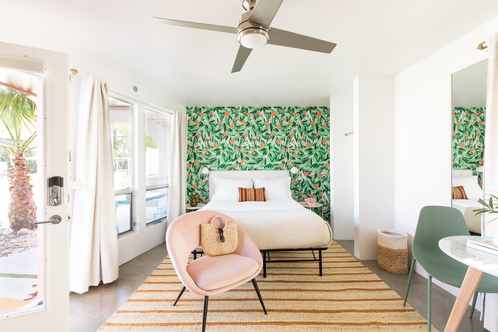 The Wesley Palm Springs 43/75