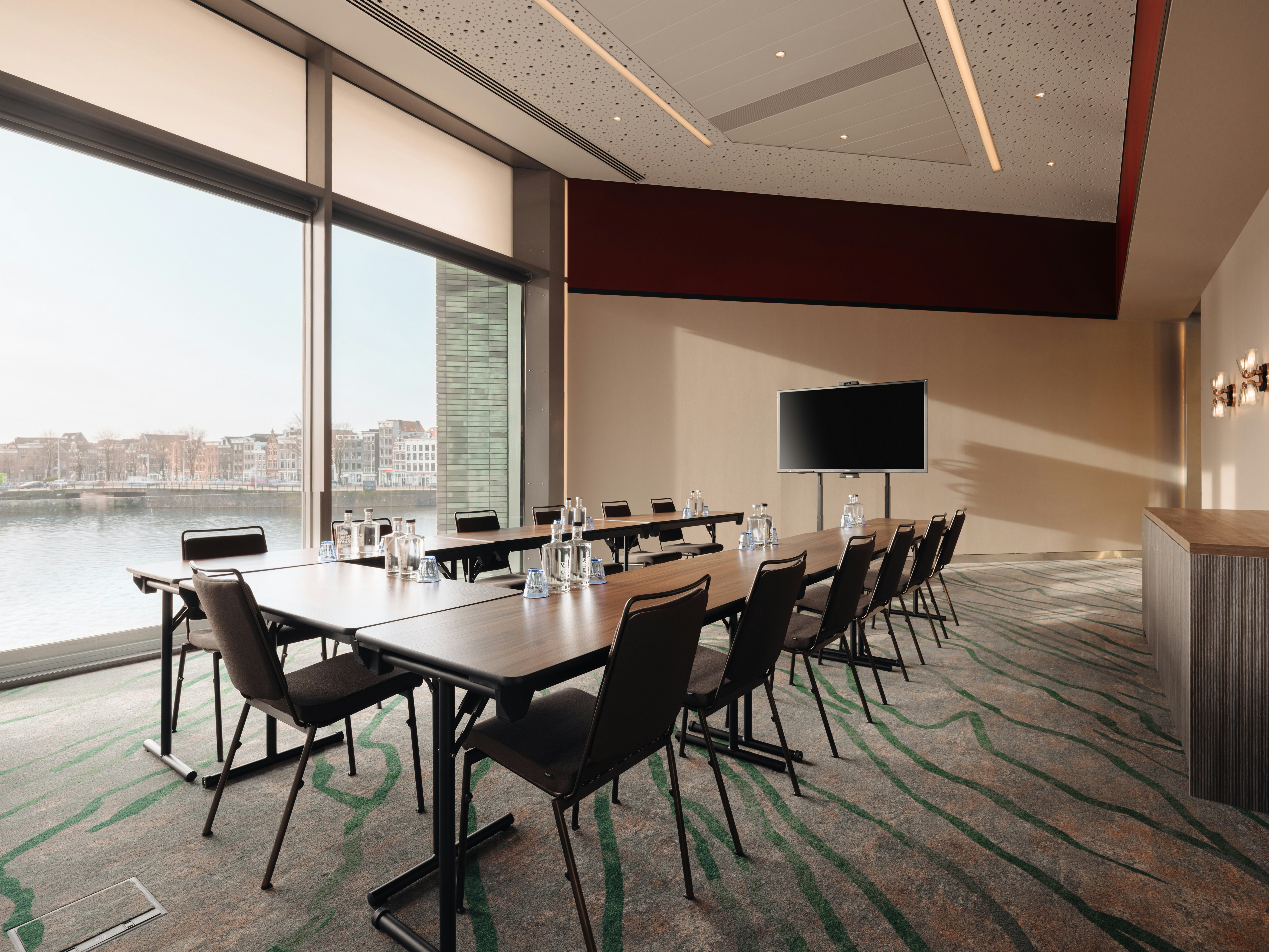 Doubletree By Hilton Amsterdam Centraal Station 78/88