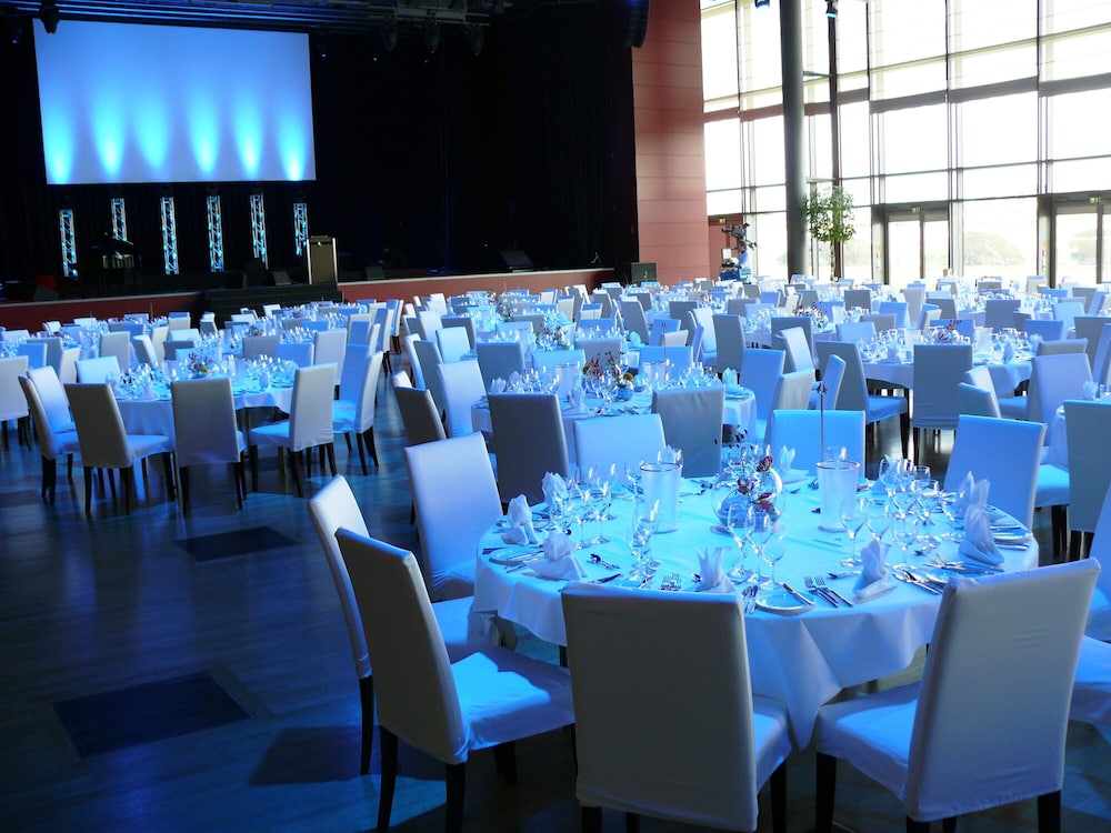 Maritim Hotel & Internationales Congress Center Dresden 67/75