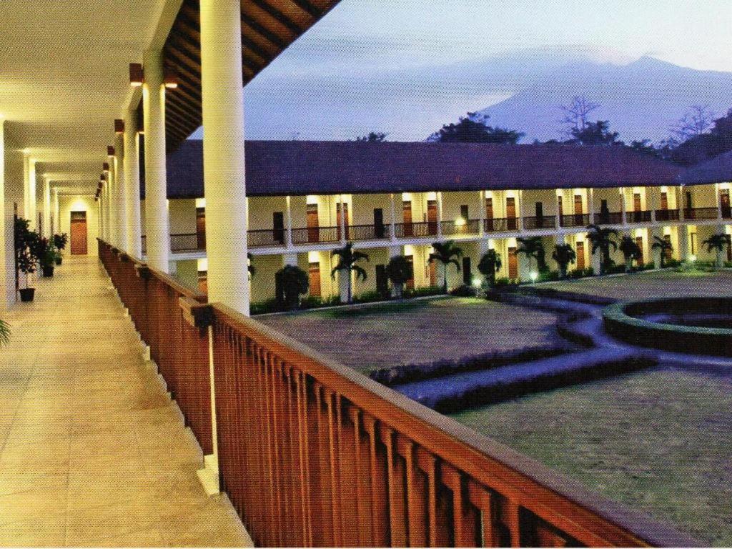 D Emmerick Hotel Salatiga 26/26