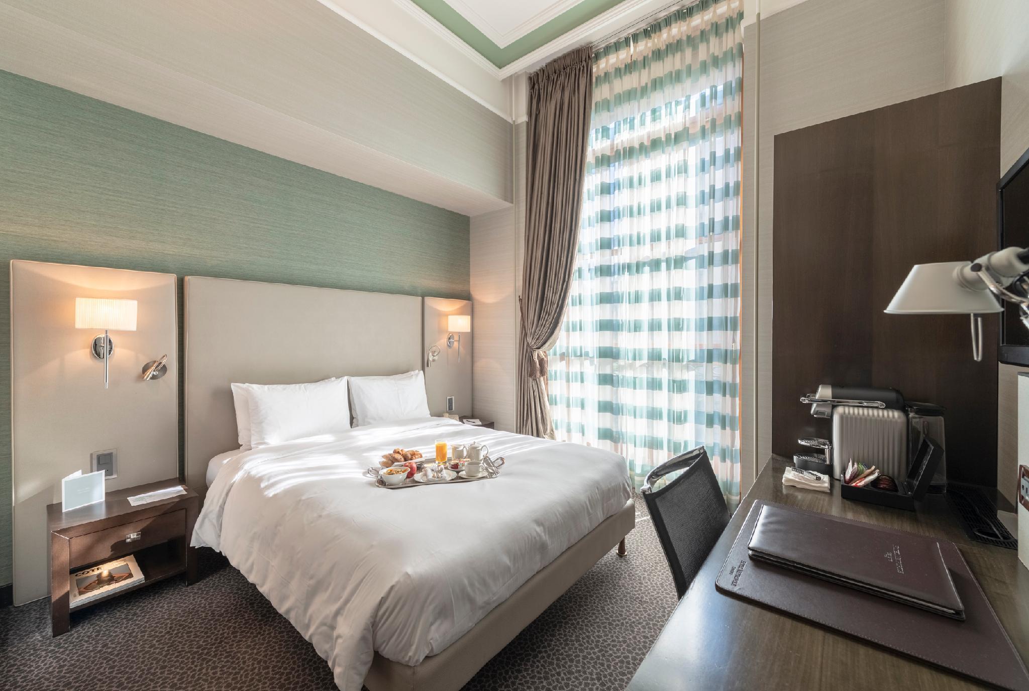 Superior, Queen Bed