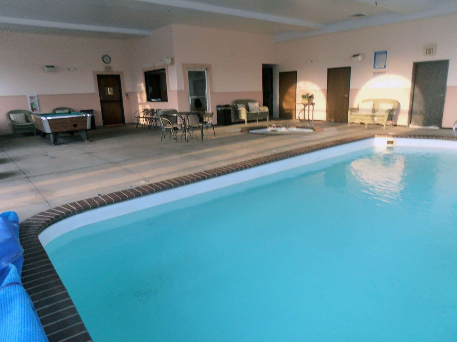 Quality Inn Thermopolis 2/4