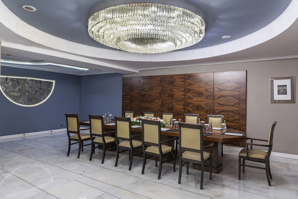 Barcelo Ankara Altinel 38/48