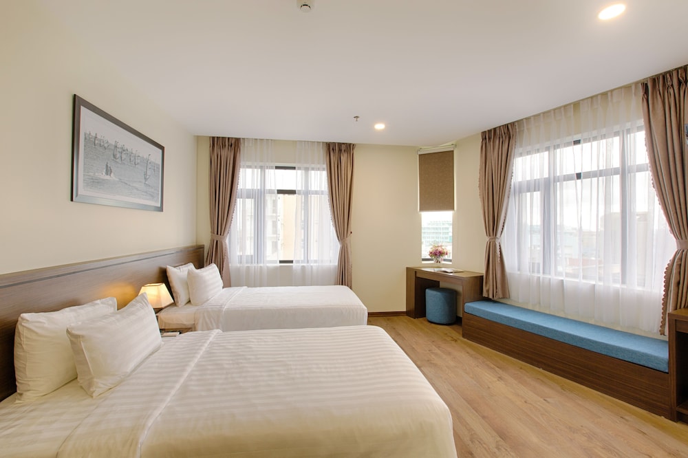 Central Hotel & Spa 11/67