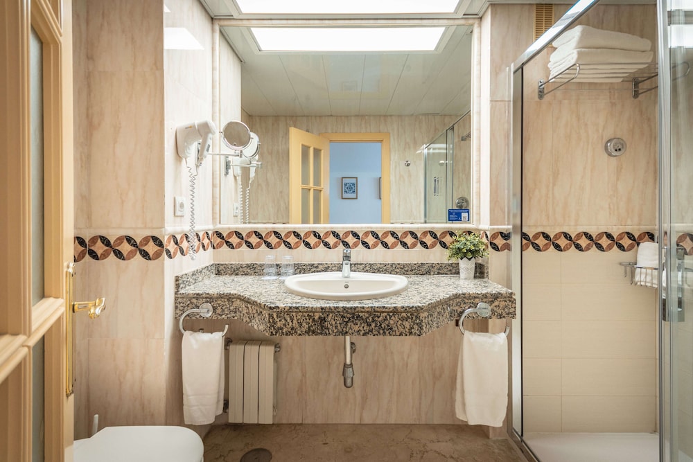 Hotel Yaramar 62/62