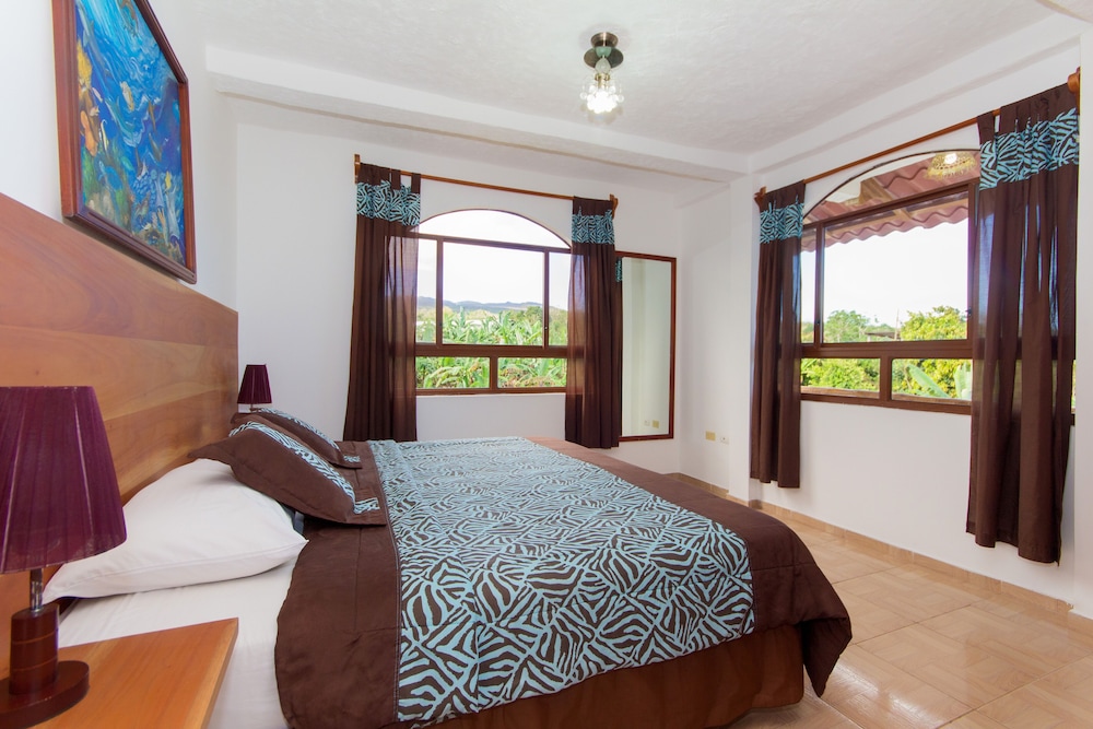 Twin Lodge Galapagos Hotel 14/68