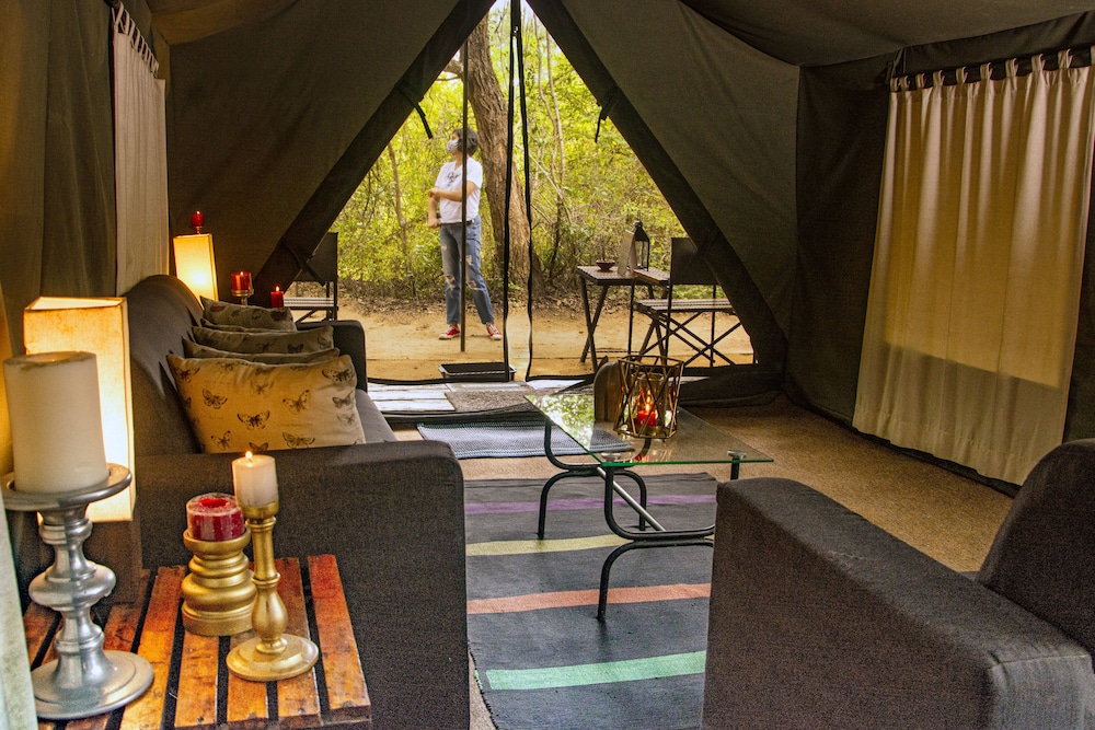 Mahoora Tented Safari Camp Udawalawe 25/50