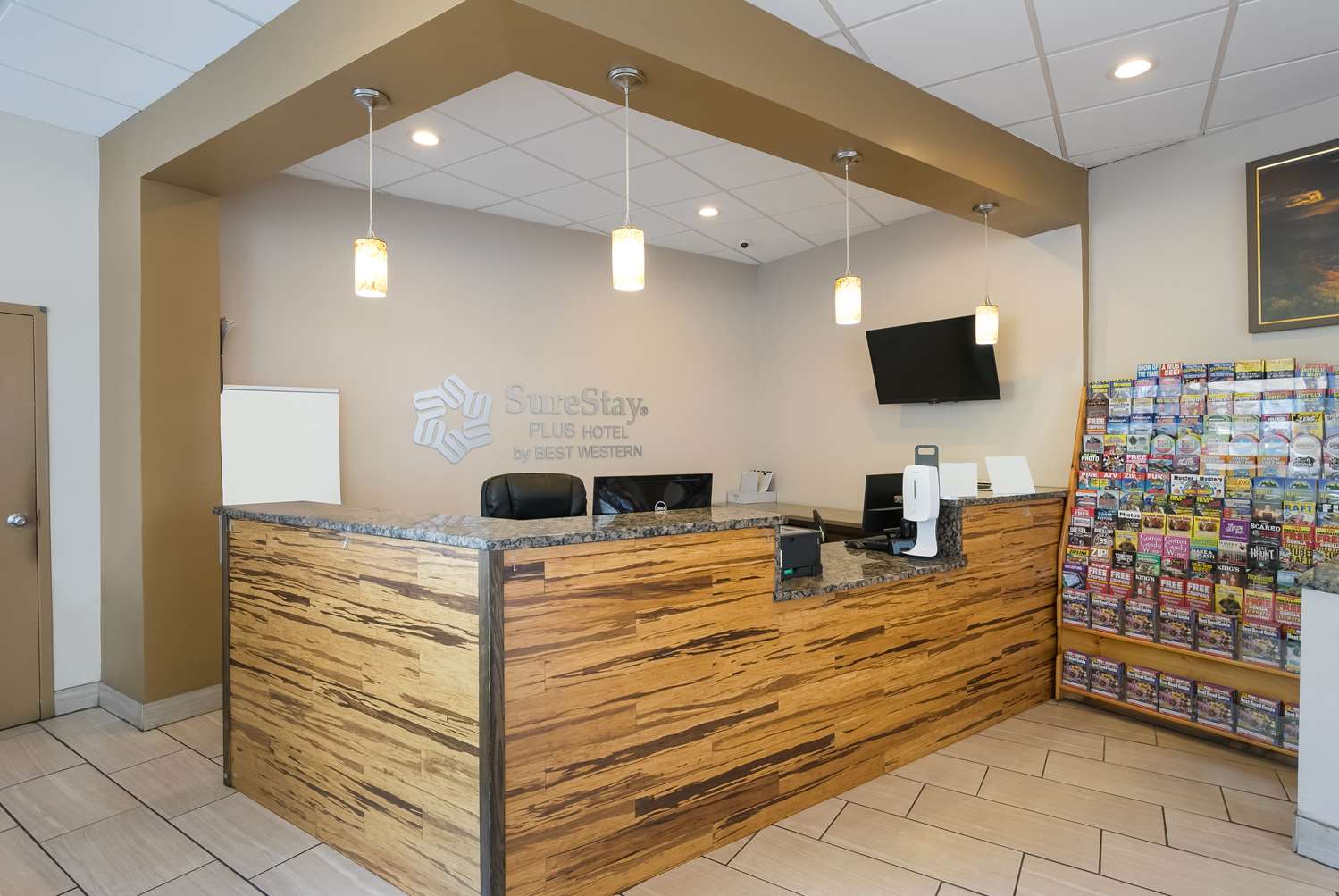 Lobby at Surestay Plus Hotel By Best Western Gatlinburg, GATLINBURG - TN