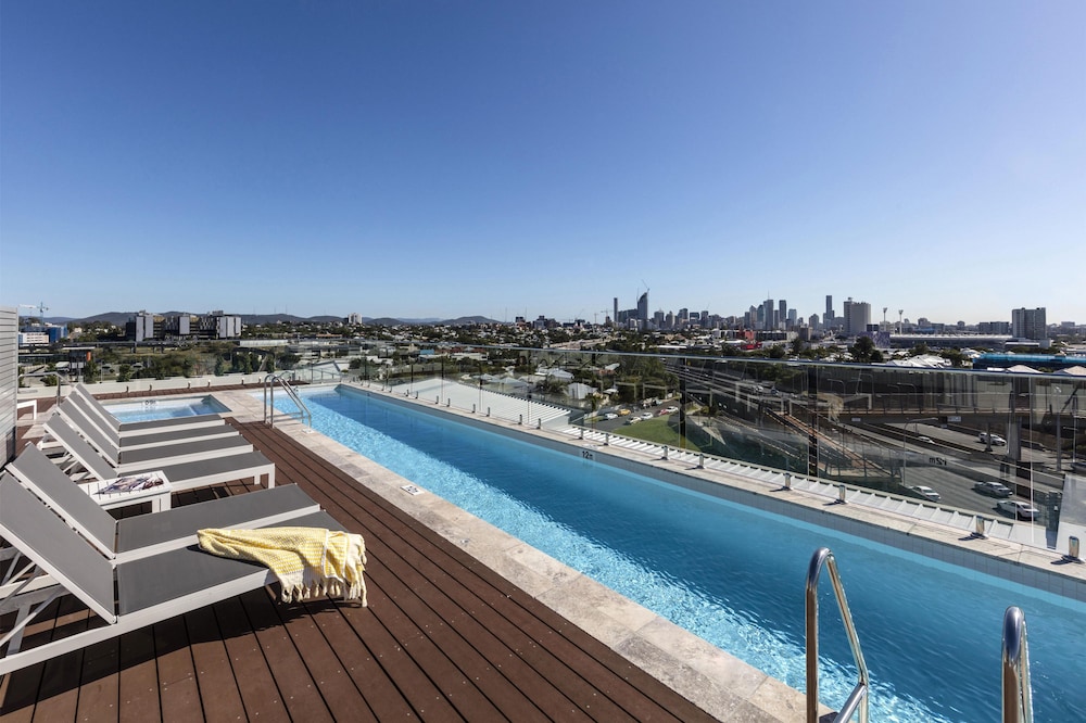 Oaks Brisbane Woolloongabba Suites 66/73