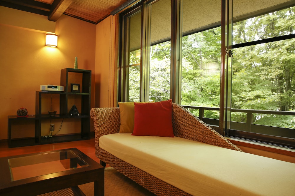 Tateshina Park Hotel (ex. Tateshina Ai) 30/69