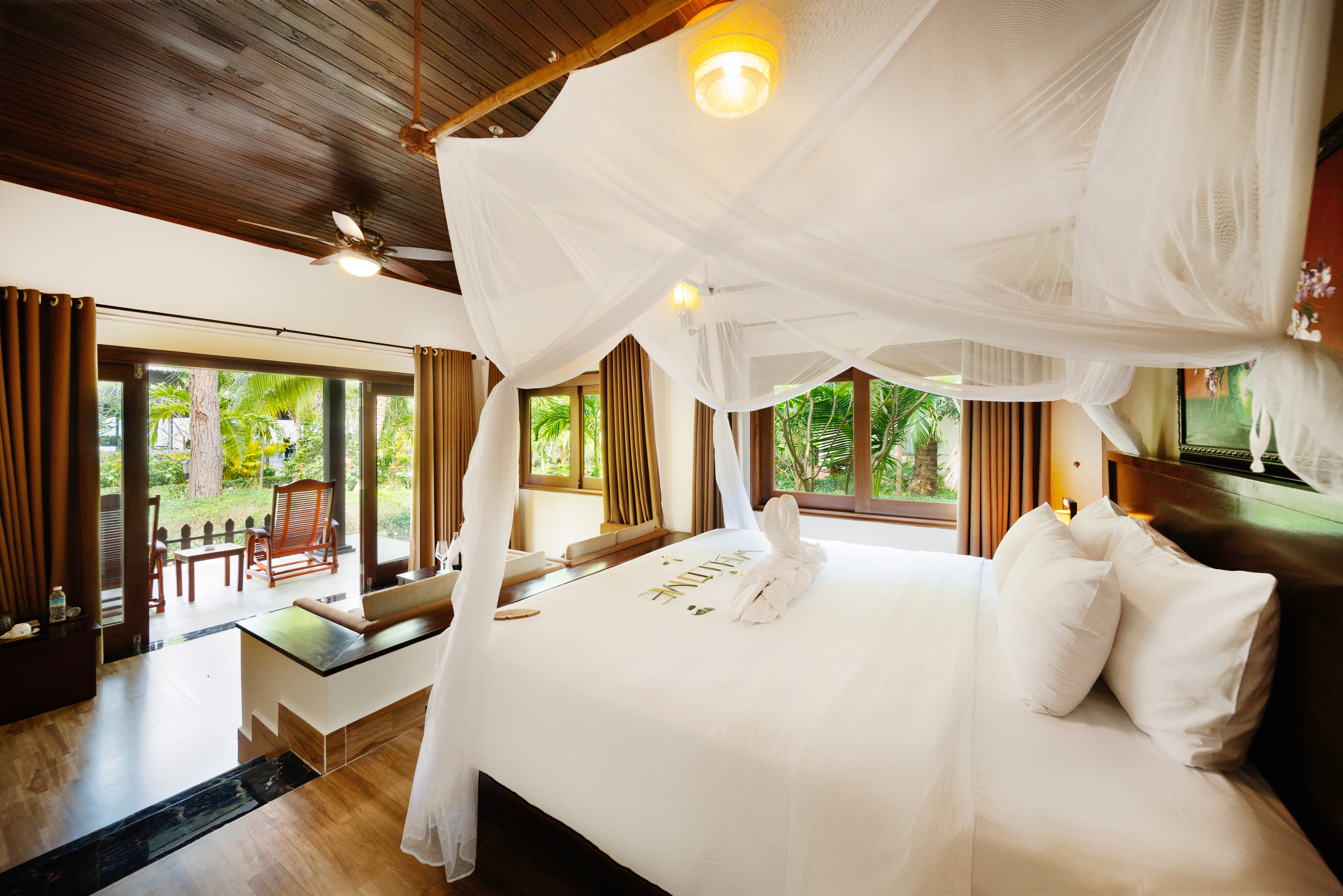 Bungalow, Hot Tub