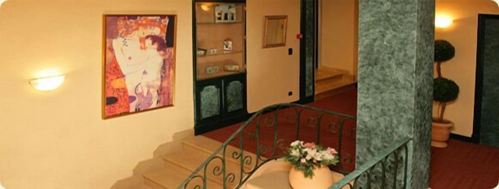 Hotel Chiffre 10/69
