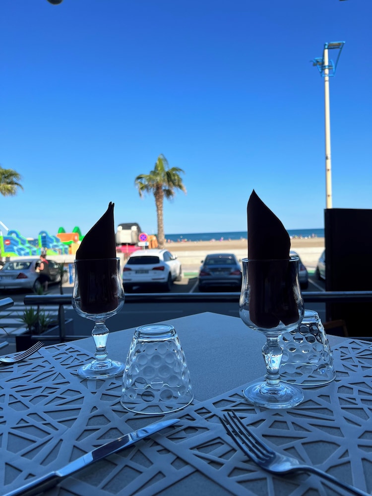 HOTEL MEDITERRANEE 22/42