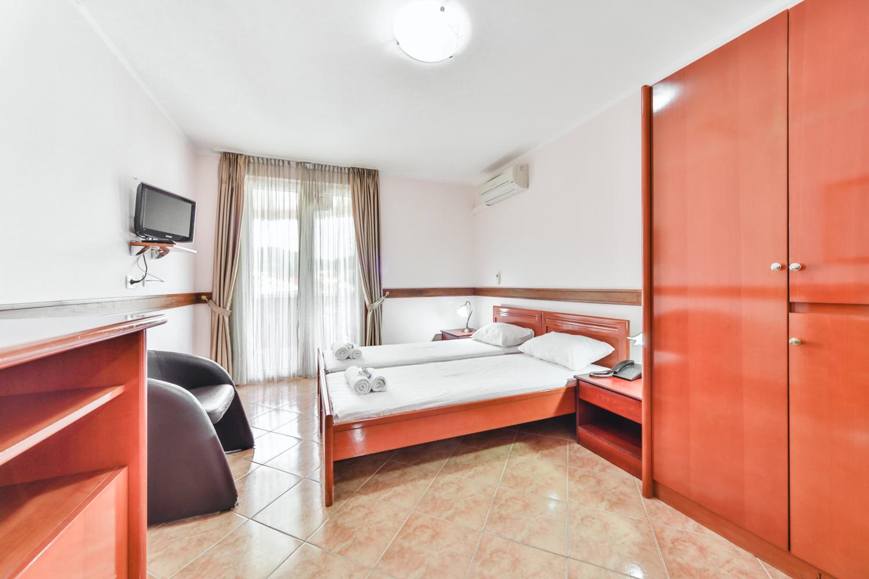 Garni Hotel Koral 15/50