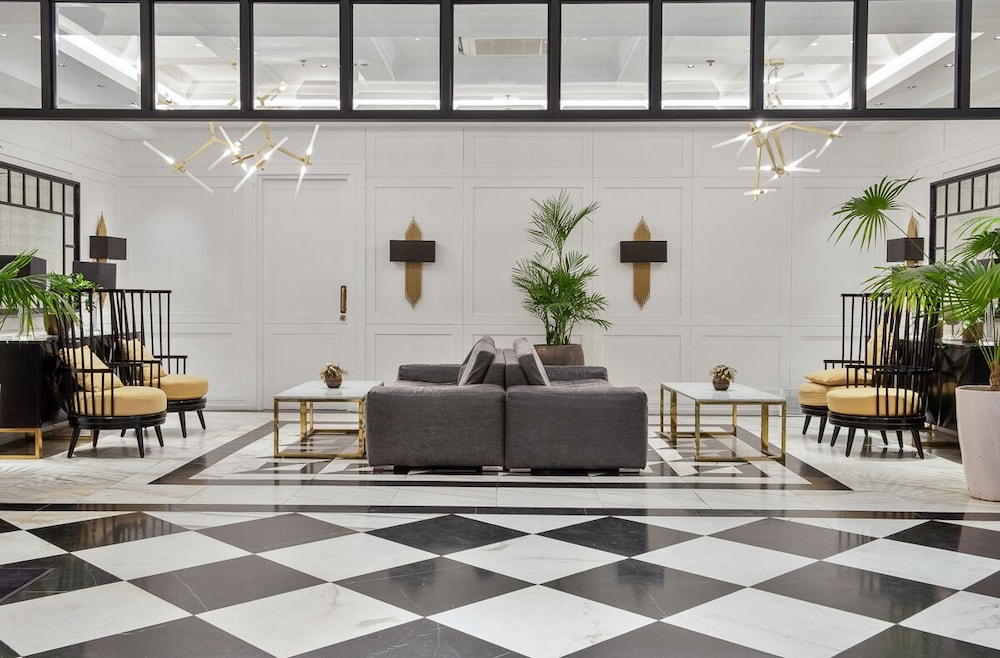 Stonehill Suites 14/65