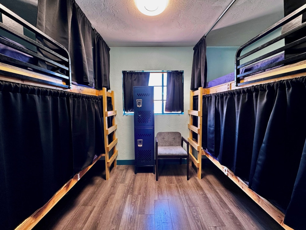 Sin City Hostel 34/50