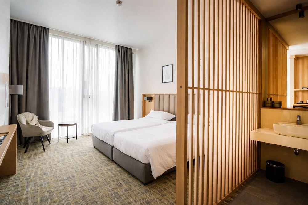 B1 City Hotel 27/49