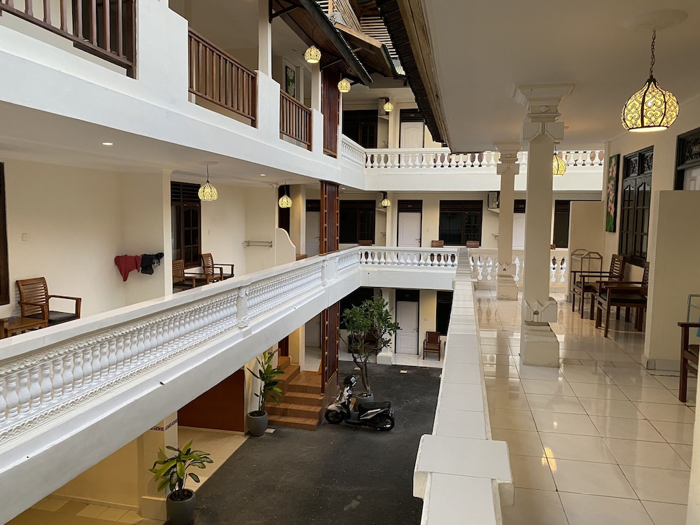 City Garden Bali Dwipa Hotel 67/76