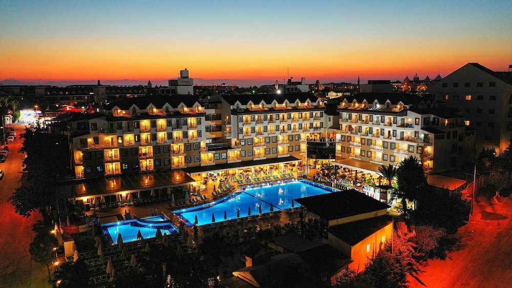 Diamond Beach Hotel and Spa