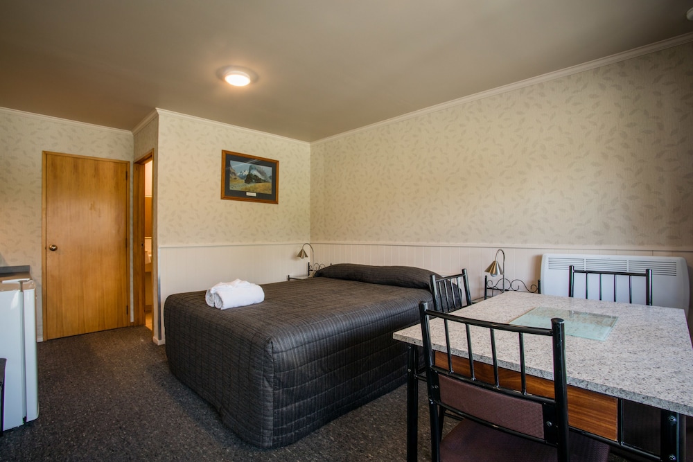 Te Anau Top 10 Holiday Park 15/58