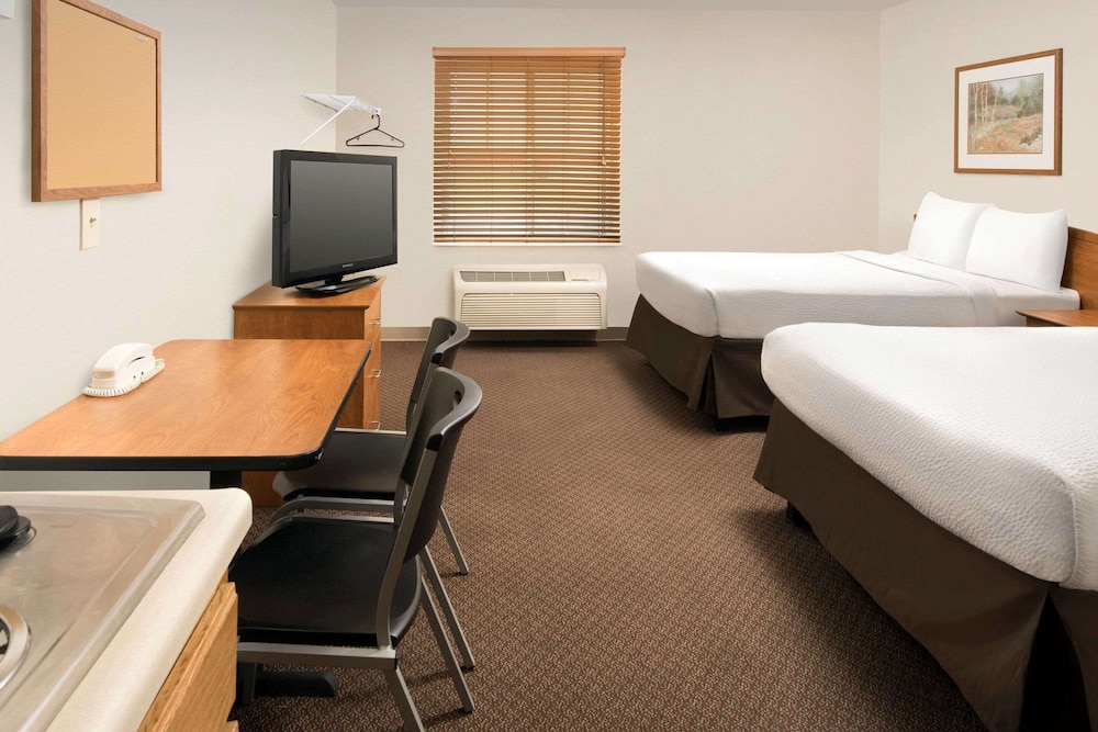 WoodSpring Suites Champaign near University 15/38