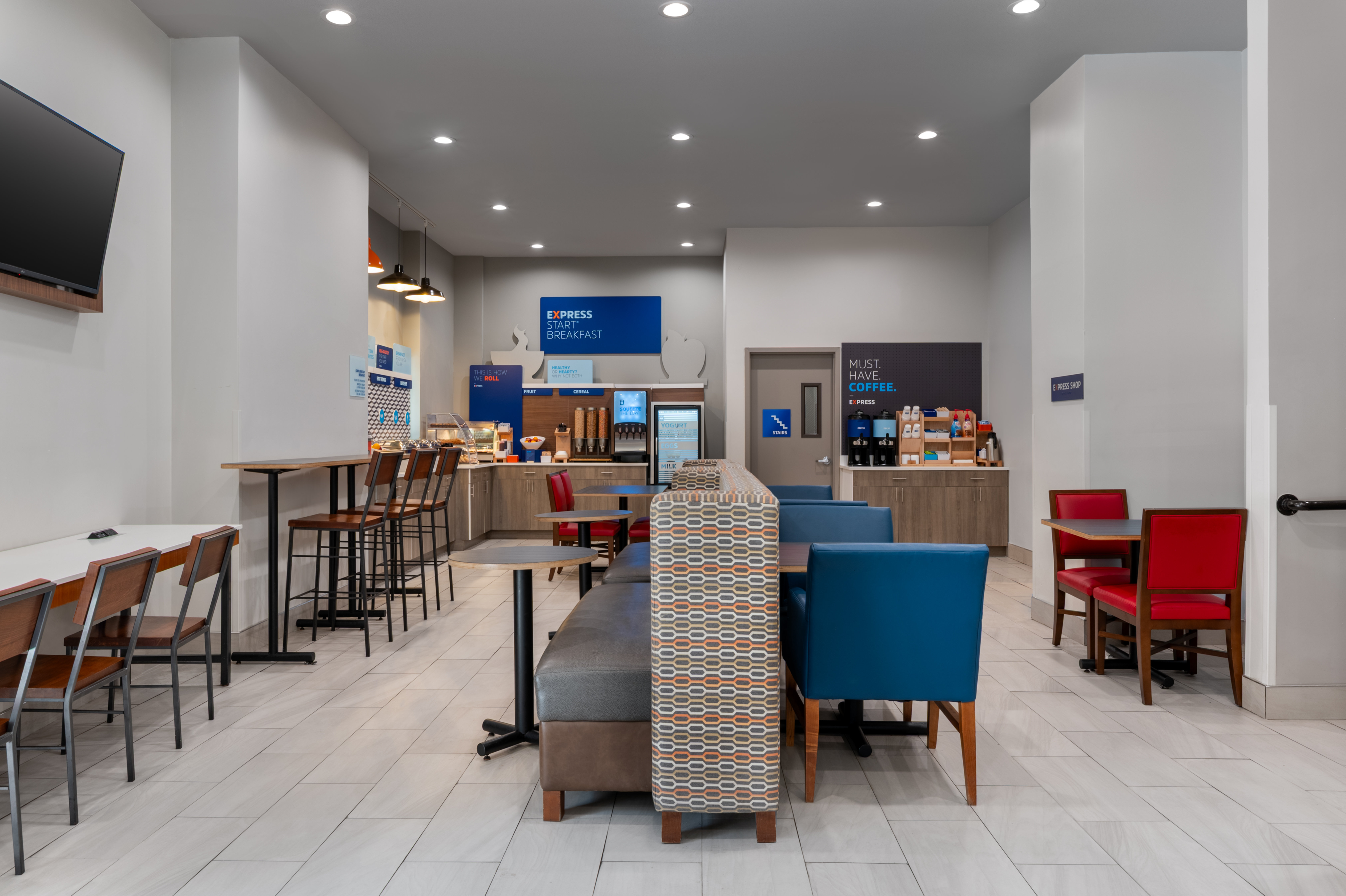 Holiday Inn Express & Suites Bronx - NYC, an IHG Hotel 30/37