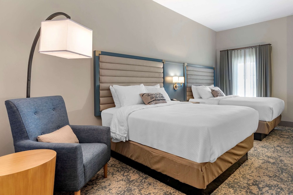 Lyric Hotel West End, Trademark Collection by Wyndham 17/50
