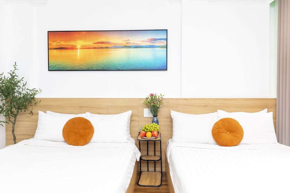 Quy Hung Hotel 67/75