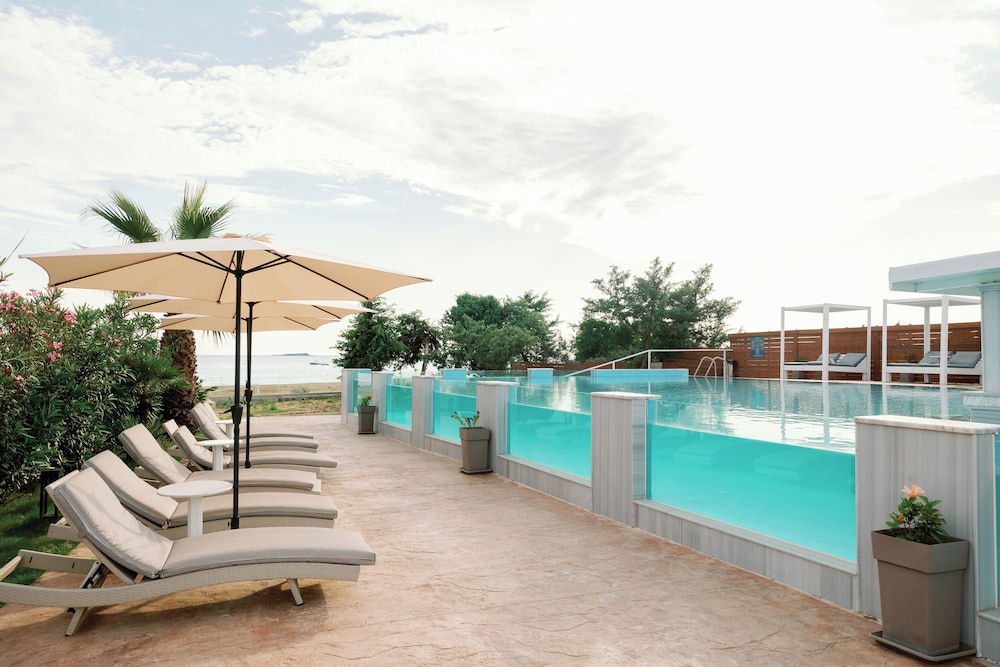 Sandy Villas Resort 45/50