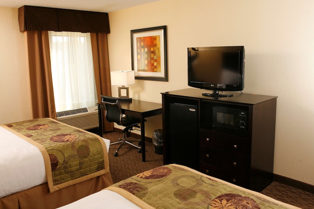 Best Western Plus Goldsboro 14/32