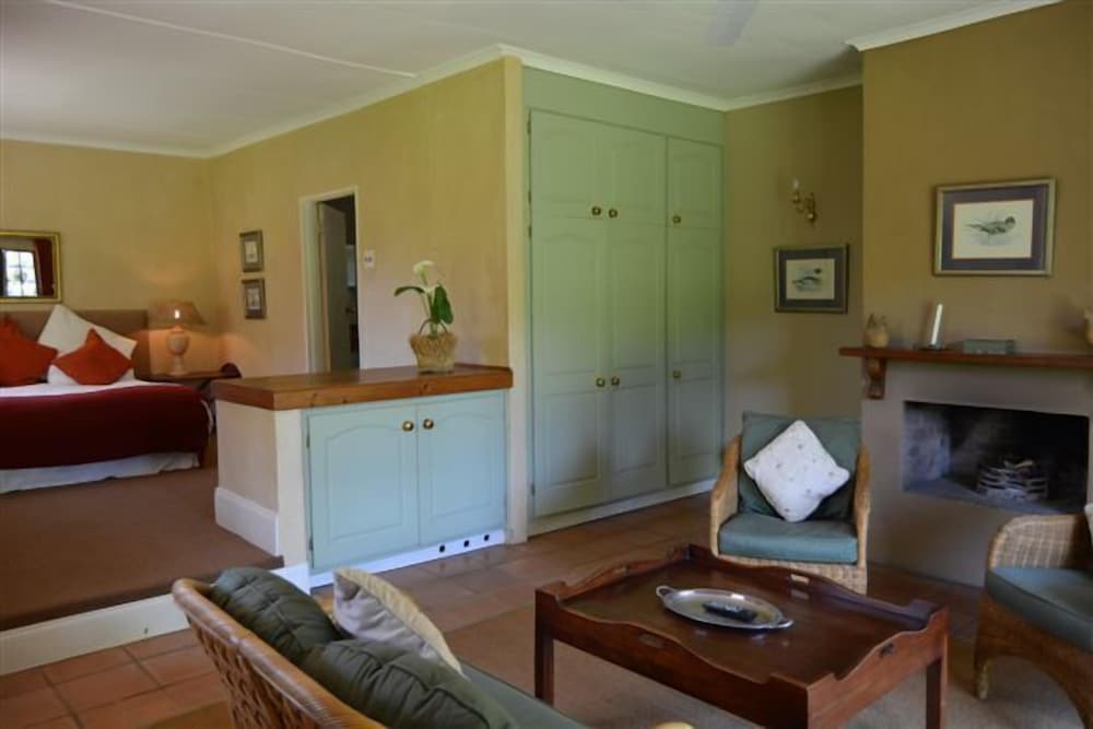 Halliwell Country Inn 20/20