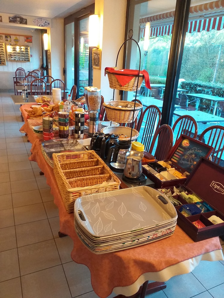 LE RELAIS DE LA VALLEE 28/42