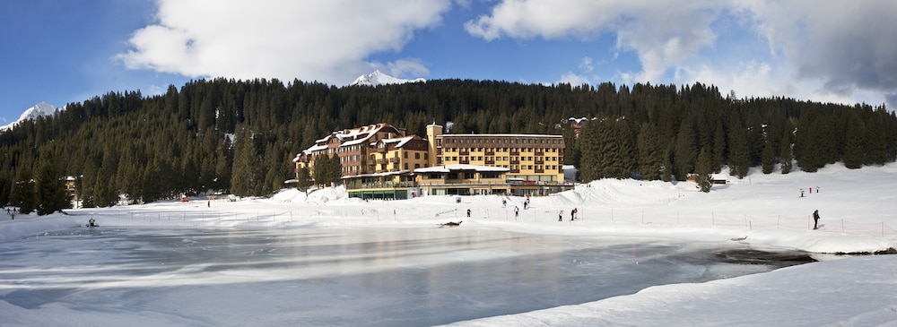 Th Madonna Di Campiglio Golf Hotel 71/74
