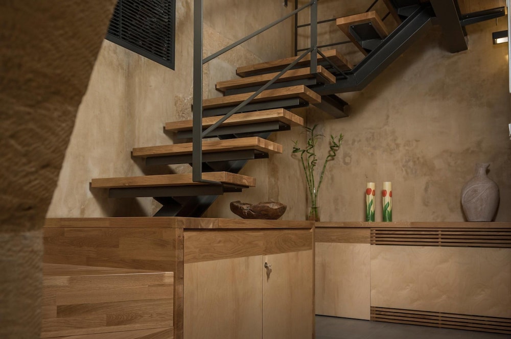 Neoria Houses 20/50