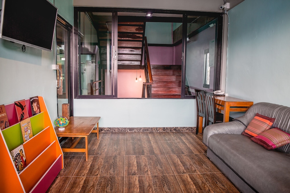 The Guest Hotel - Hostel 7/49