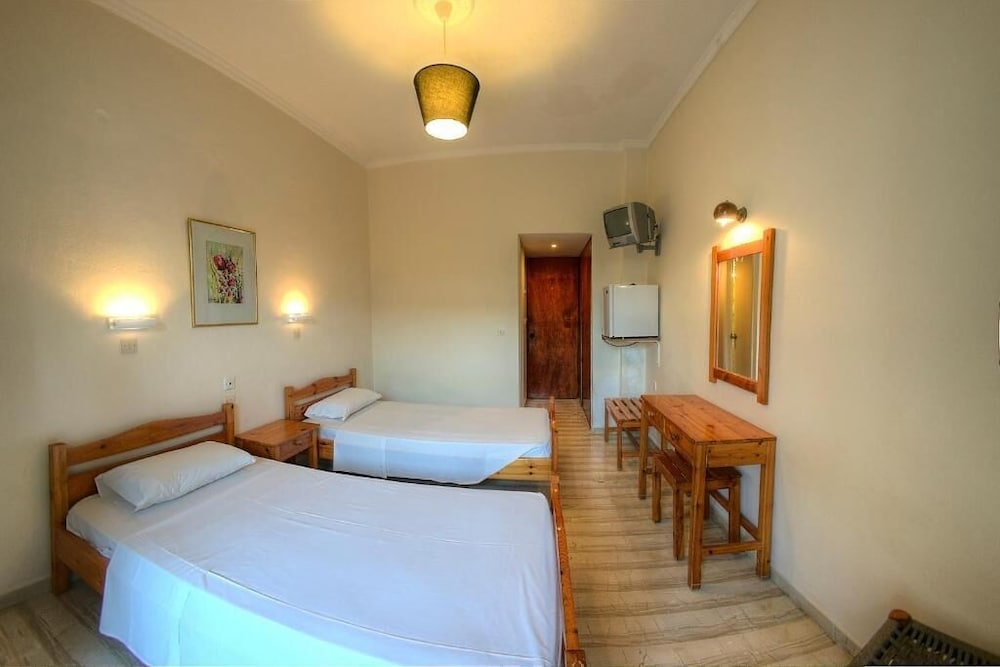 ECONOMY, TWIN BEDS, PATIO, GROUND FLOOR