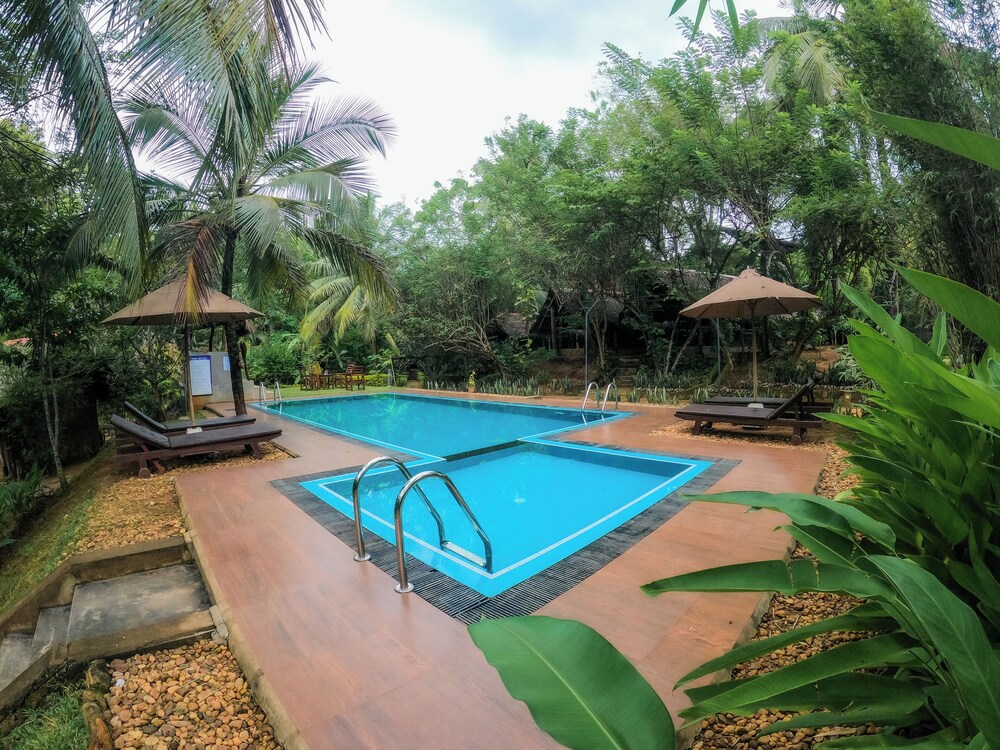 Athgira River Camp 20/38