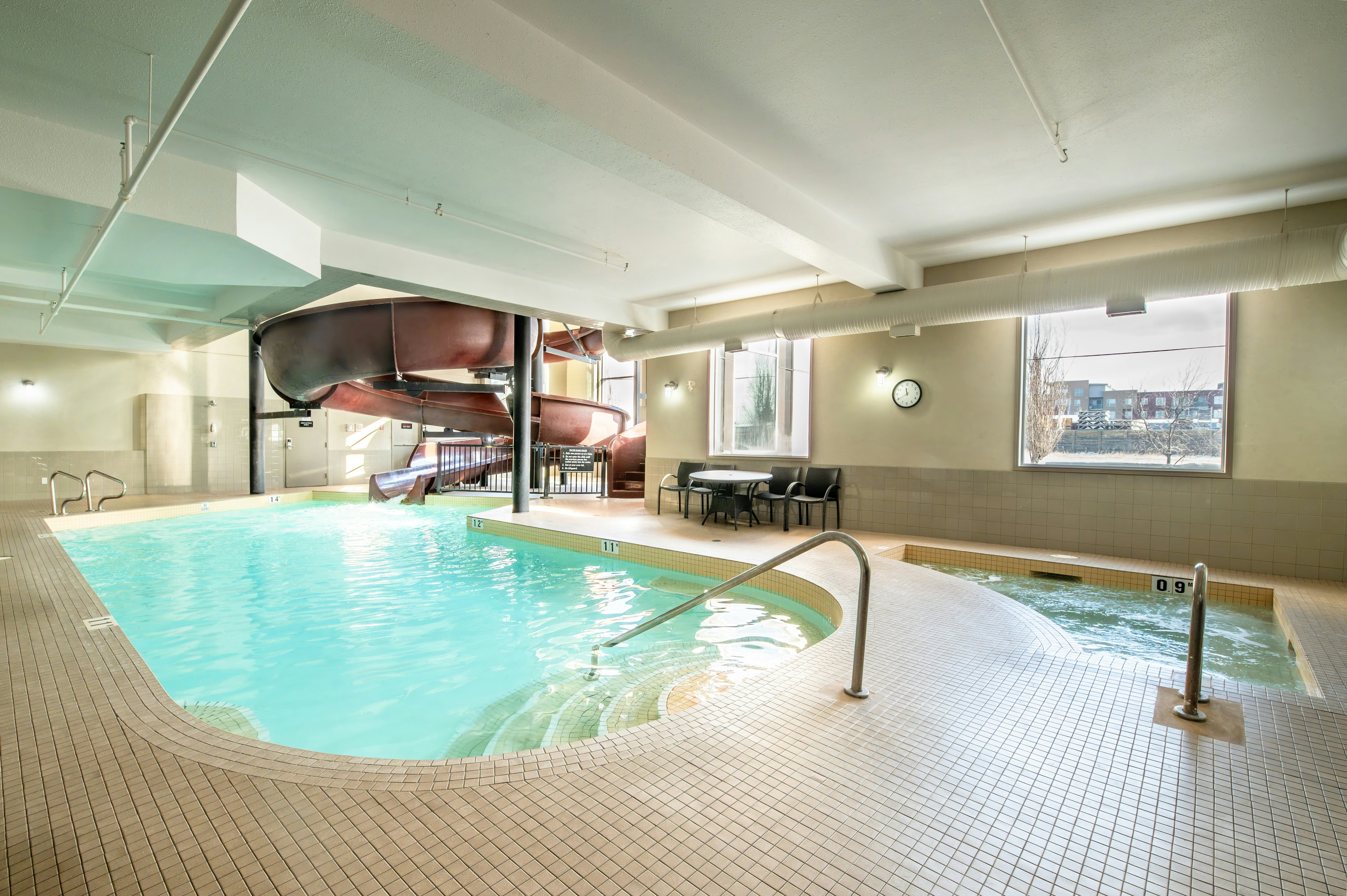 Canalta Airdrie Hotel 20/26